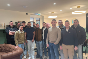 DANIEL MOQUET - Formation et enseignement - Salle de presse - Amsterdam Communication