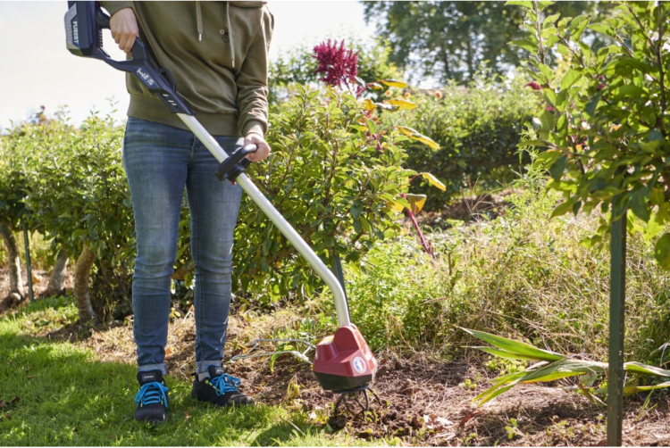 PUBERT - Jardinage - Salle de presse - Amsterdam Communication