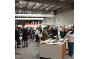 AMBIANCE DRESSING - Aménagement intérieur - Salle de presse - Amsterdam Communication